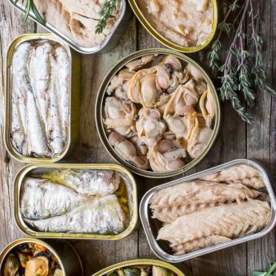 surtido-de-latas-de-conservas1